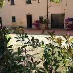 Farm stay Le Ginestruzze