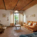 Farm stay Le Ginestruzze Montespertoli