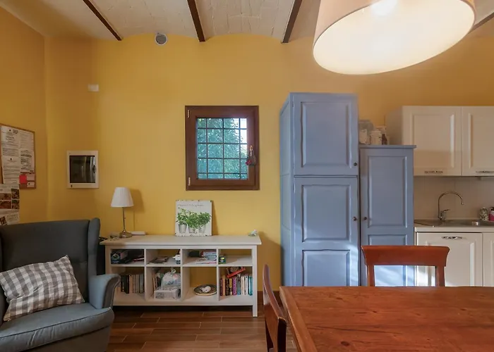 Le Ginestruzze Farm stay Montespertoli