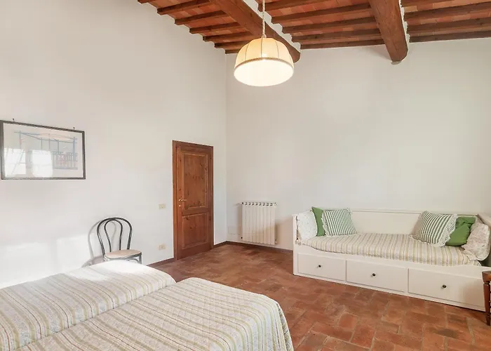 Farm stay Le Ginestruzze Montespertoli